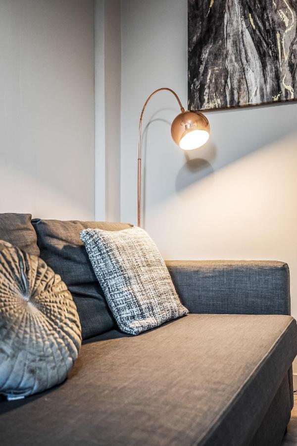 אדינבורו Private Ground Floor Main Door Entrance - Spacious 2 Bedroom Property - The Shore, Leith מראה חיצוני תמונה