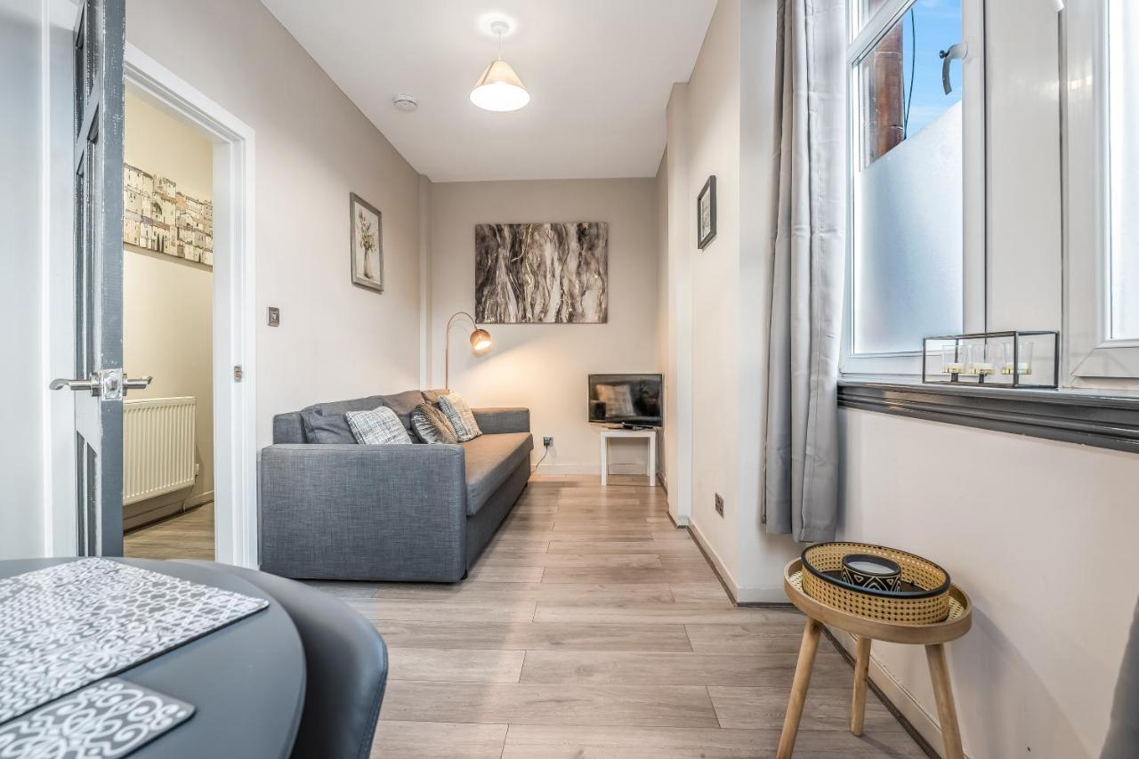 אדינבורו Private Ground Floor Main Door Entrance - Spacious 2 Bedroom Property - The Shore, Leith מראה חיצוני תמונה