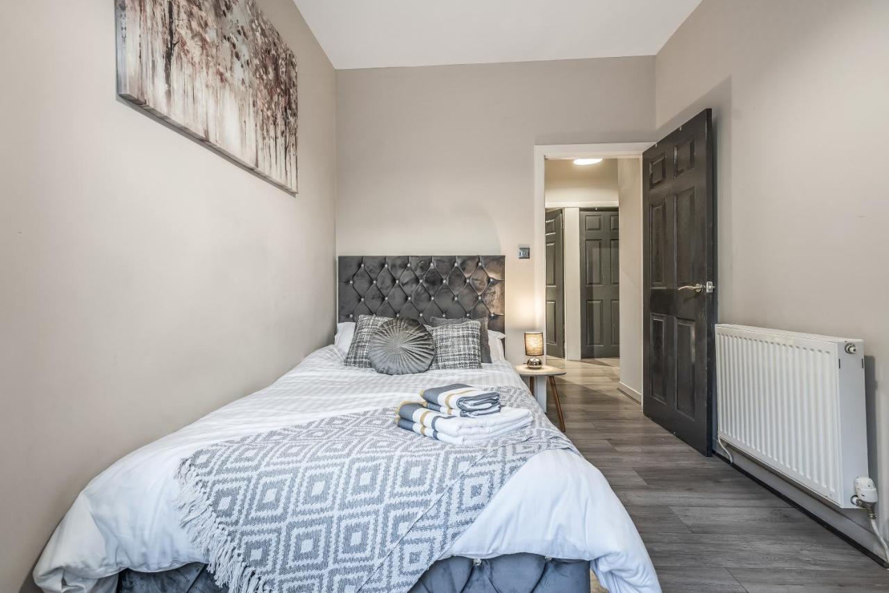 אדינבורו Private Ground Floor Main Door Entrance - Spacious 2 Bedroom Property - The Shore, Leith מראה חיצוני תמונה