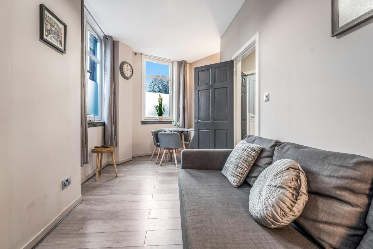 אדינבורו Private Ground Floor Main Door Entrance - Spacious 2 Bedroom Property - The Shore, Leith מראה חיצוני תמונה